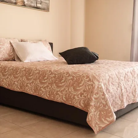 Maria's Appartments * Chalkís